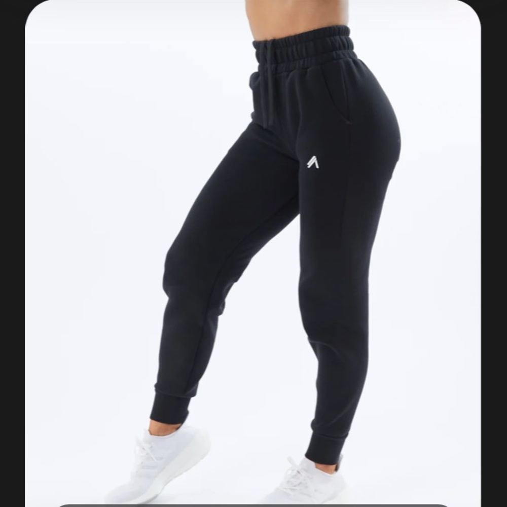 ELMTS relaxed jogger